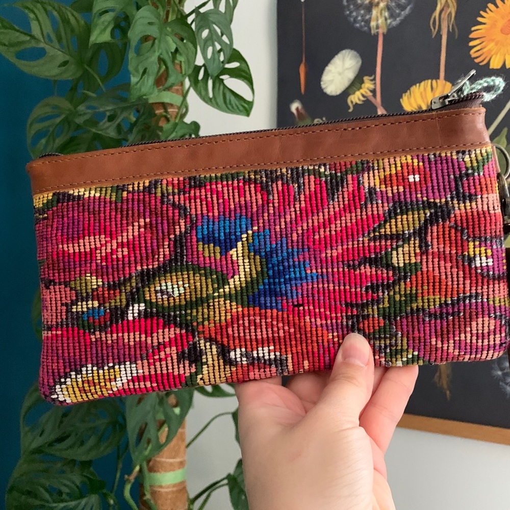 Nena and Co bird perfect clutch cafe EUC